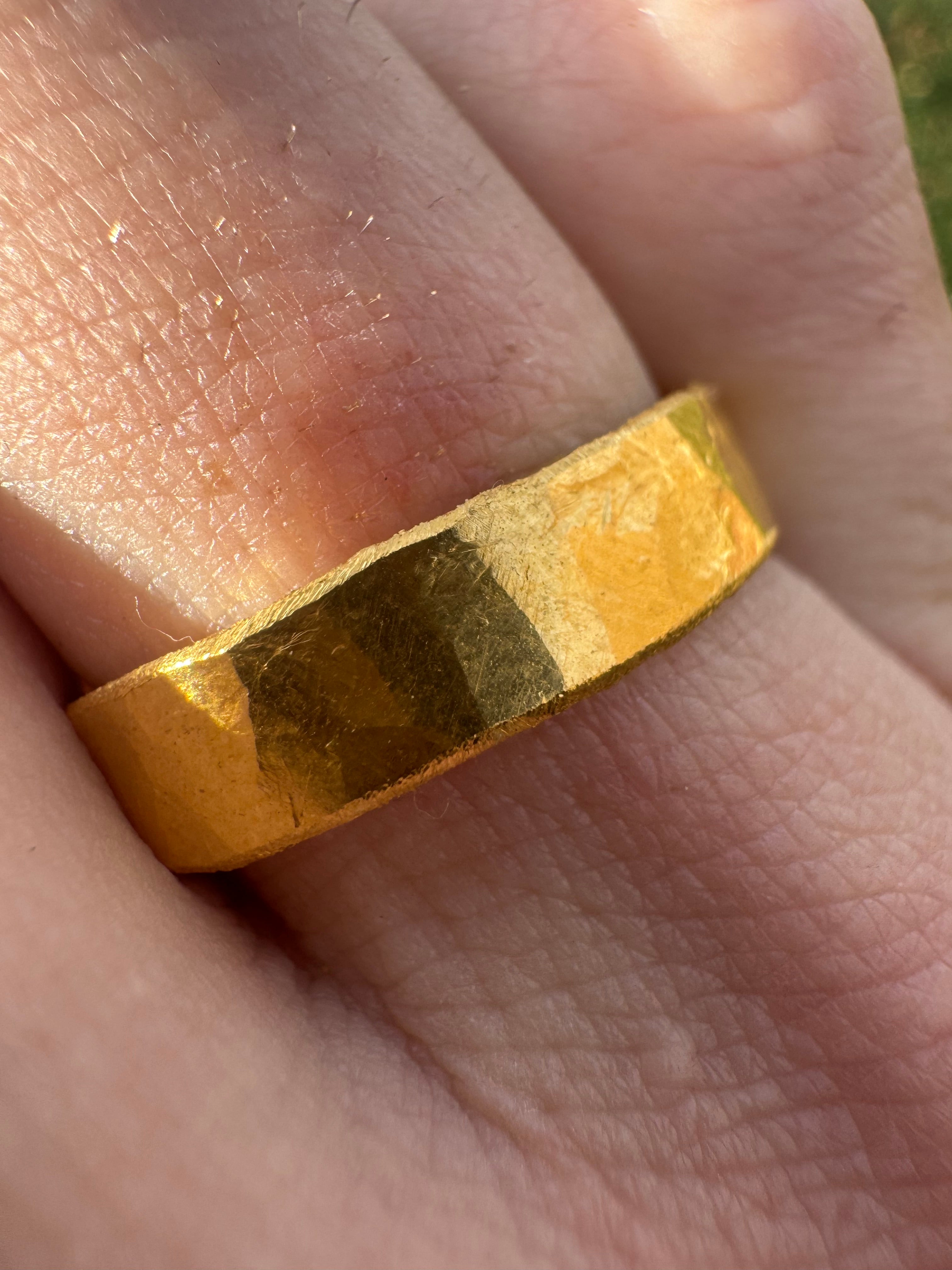 10-Gram Hammered 24k Pure Gold Band