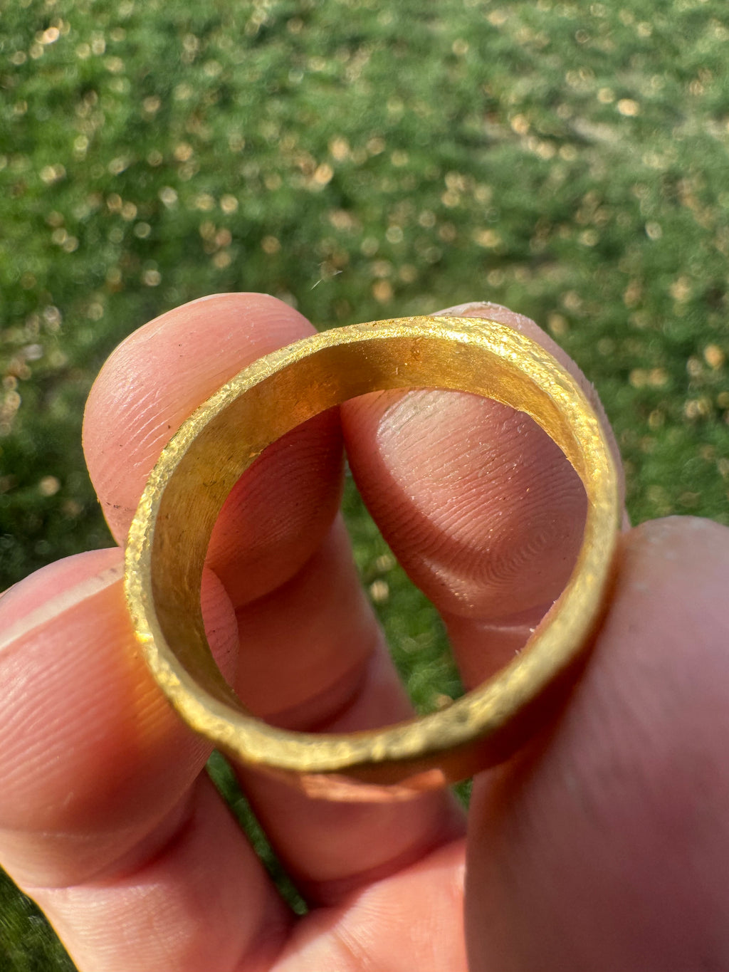 10-Gram Hammered 24k Pure Gold Band